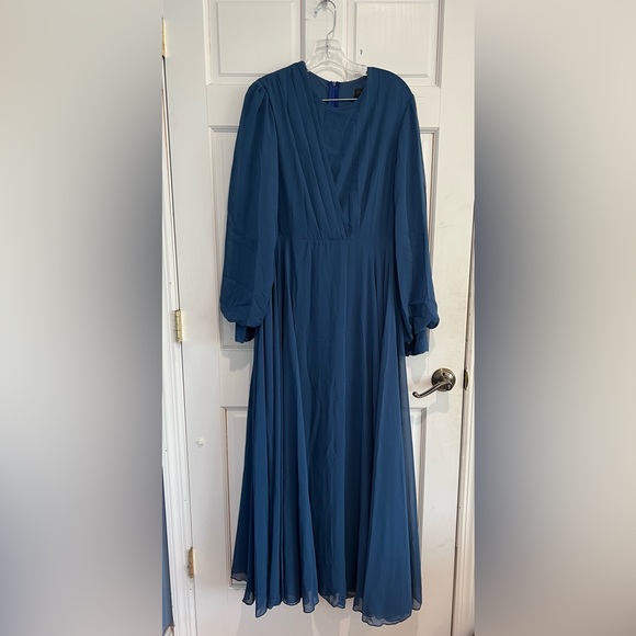 ANNAHHARIRI DRESS - Picture 1 of 3